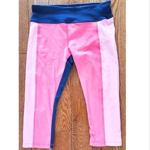 2/$12 FOREVER 21 Pink Capri Leggings - Size S